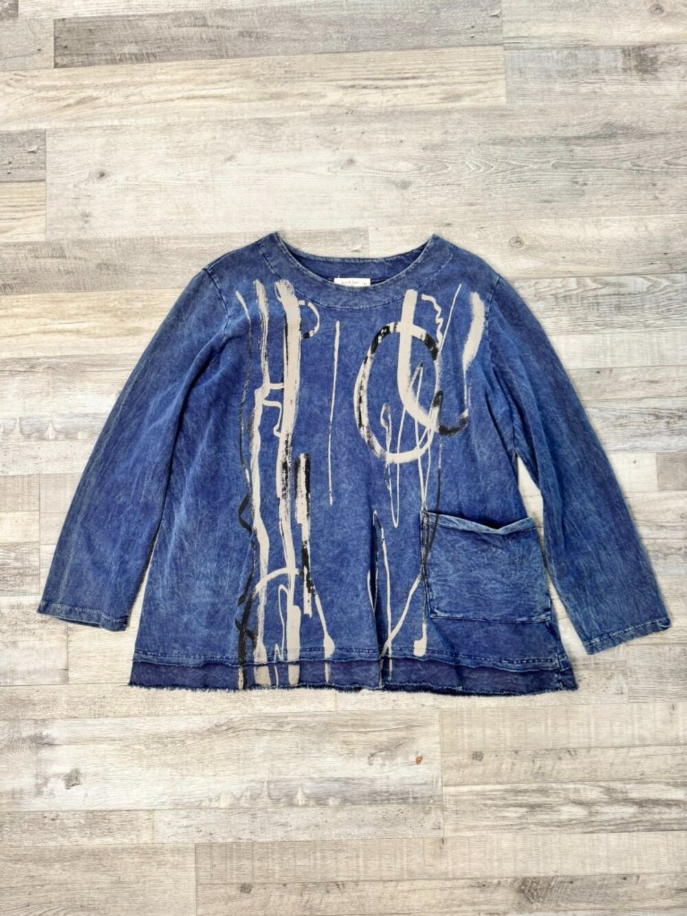 Jess & Jane Blue Abstract Front Pocket Tunic Top Size XL Long Sleeve H45